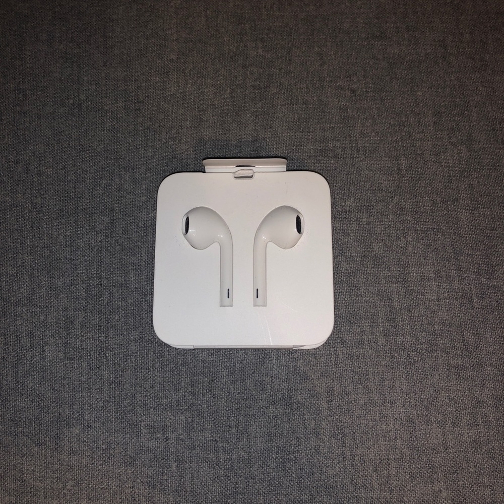 iPhone X headphones and headphone adapter